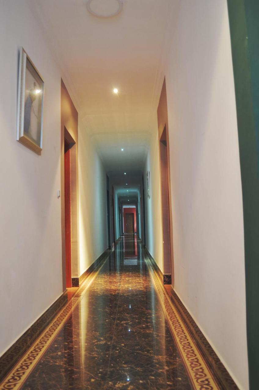 אנטננריבו Anouk Hotel מראה חיצוני תמונה